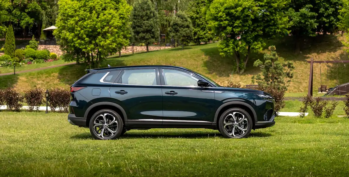 Новость DONGFENG (DONGFENG объявляет цену и старт продаж в россии нового флагманского кроссовера D-сегмента DONGFENG HUGE)